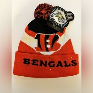 NEW- Cincinnati Bengals NFL Light Em Up LED Knit Winter Beanie w/ Pom